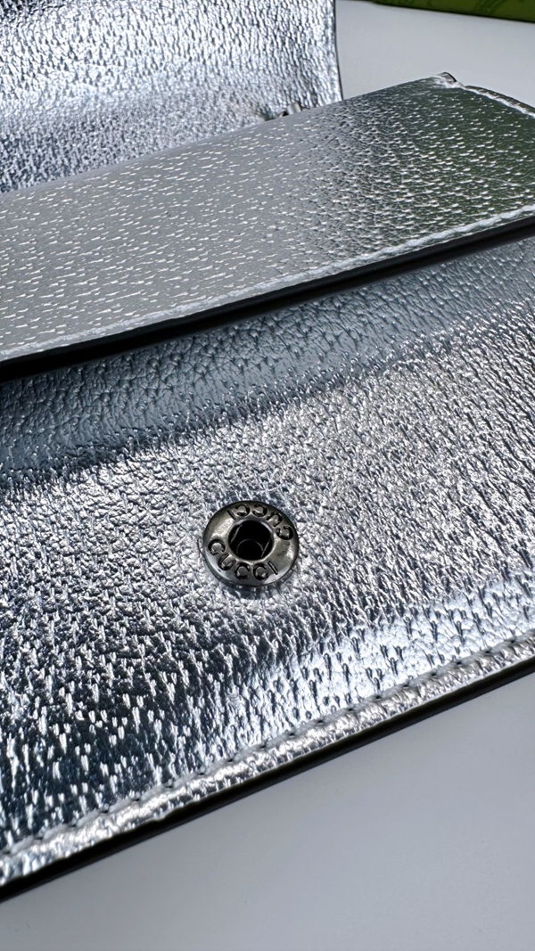 激安グッチバッグコピー着用イメージ